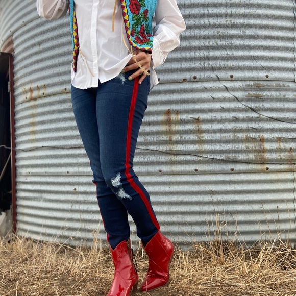 Judy Blue Denim - Picture 2 of 6